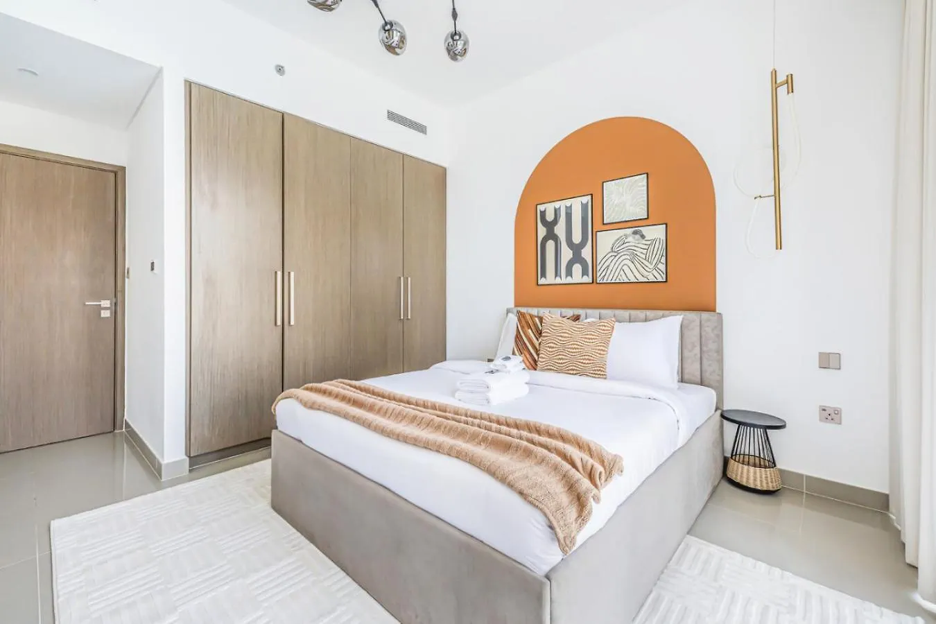 Apartment Large 1Br With Gym And Pool In Iconic Tower United Arab Emirates