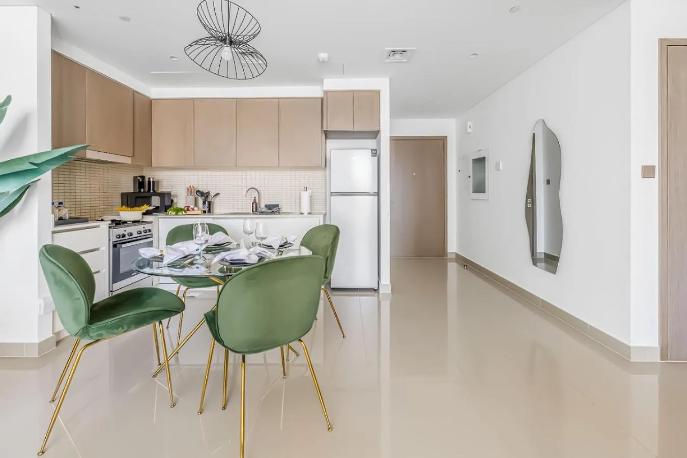 Large 1Br With Gym And Pool In Iconic Tower Dubai