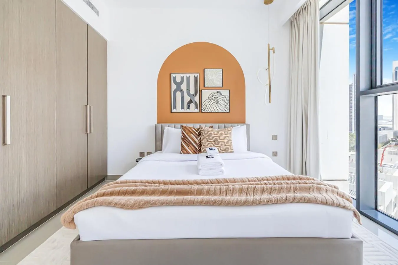 Large 1Br With Gym And Pool In Iconic Tower 0*, Dubai