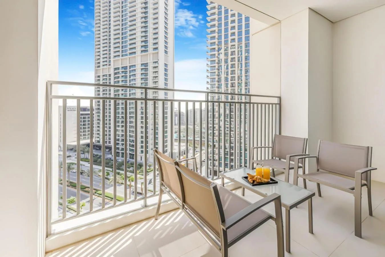 Apartment Large 1Br With Gym And Pool In Iconic Tower