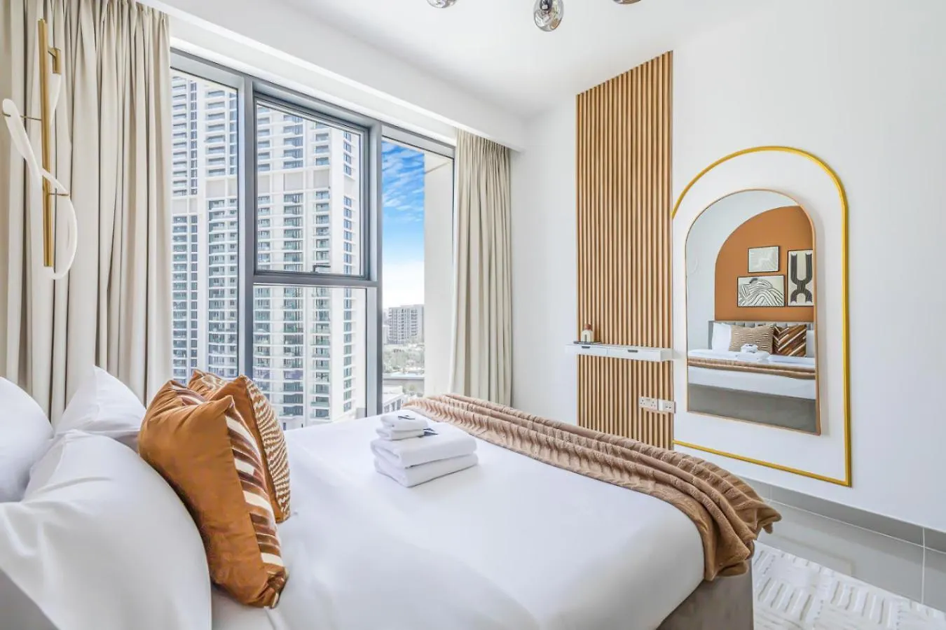 Large 1Br With Gym And Pool In Iconic Tower 0*, Dubai