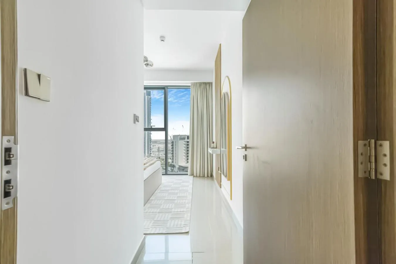 Large 1Br With Gym And Pool In Iconic Tower 0*, Dubai United Arab Emirates
